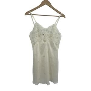Vintage Ashley Taylor Ivory Rose Print Night Gown Lingerie Small Baby Doll Nylon
